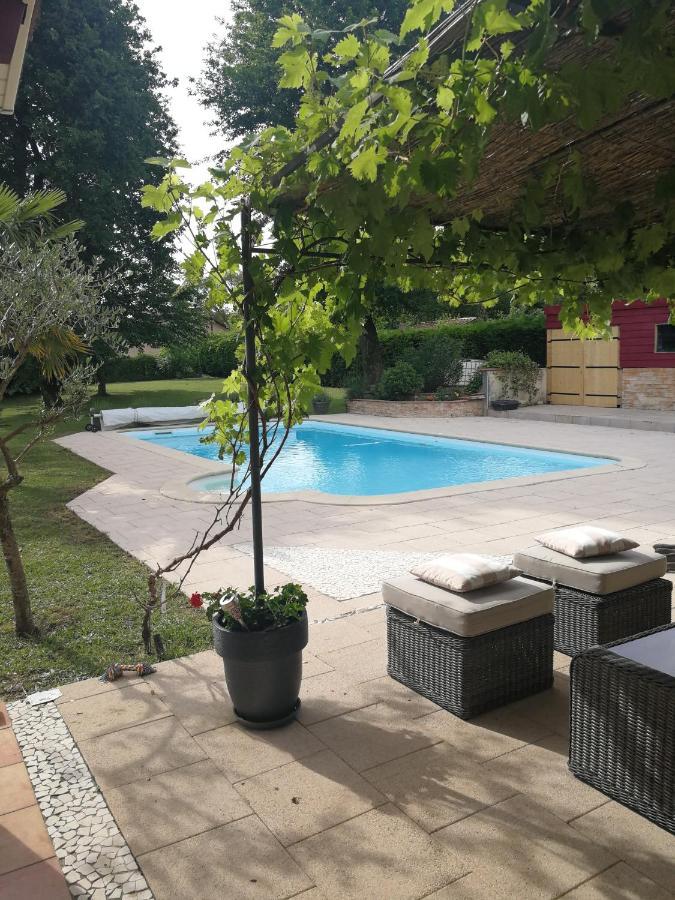 Bed and Breakfast Au Doux Repos Lucbardez-et-Bargues Exteriér fotografie